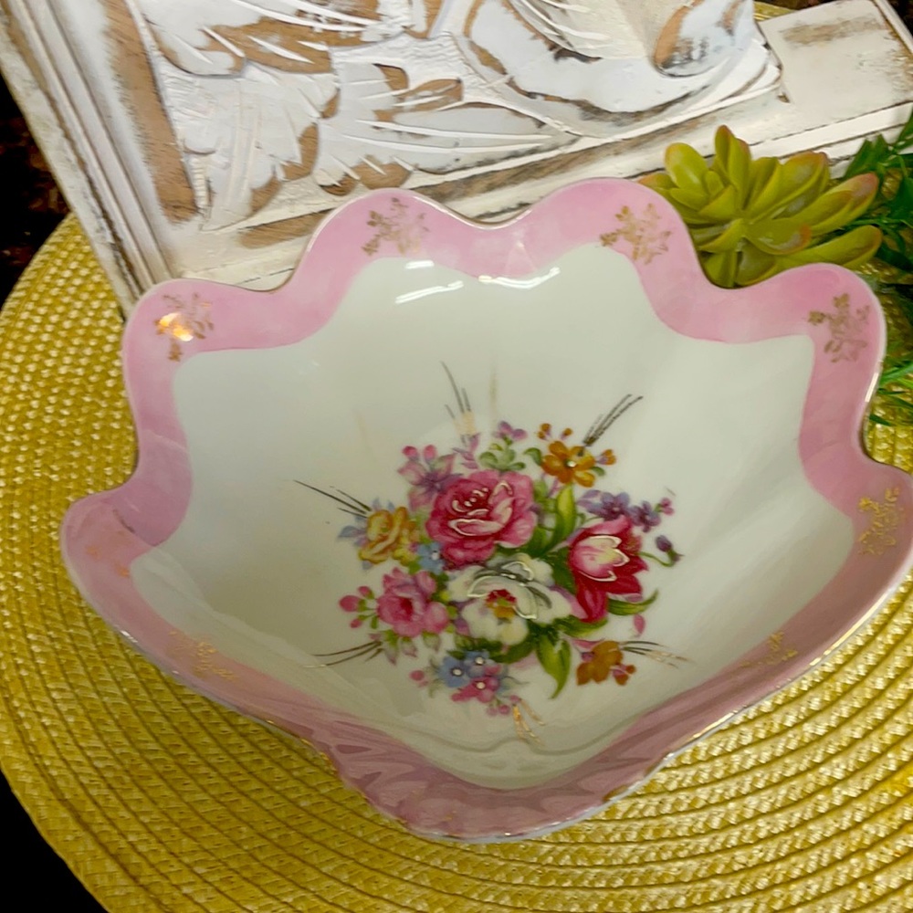 Vintage Porcelain Shell Shaped Candy Dish Adorned w/Florals & Pink & Gold Trim